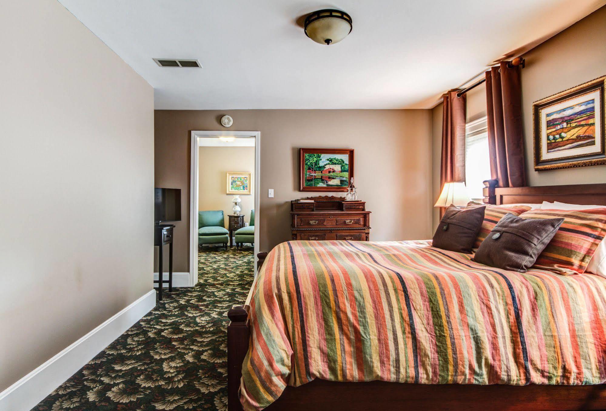 Twin Oaks Inn 索格塔克 外观 照片